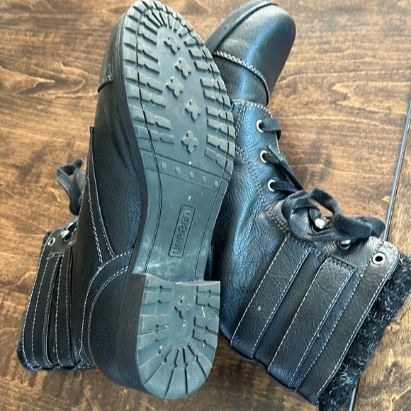 UNR8ED Women's Black Nirvana Combat Boots Size 7.5M - Picture 6 of 6